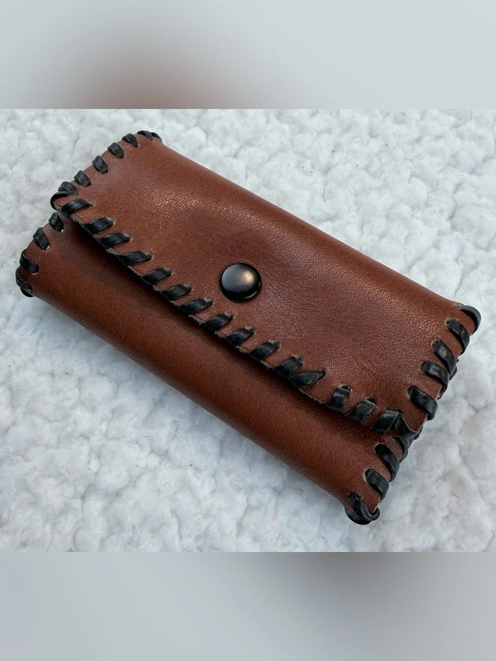 (VTG) Brown/Black Whipstitch Small Leather Key Case w/ Four Hooks